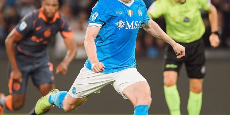 Kampionët e Italisë tregojnë forcën, Napoli thyen Interin