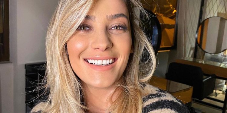 Delinda Zhupa Disha hap një kapitull të ri: Kandidatë për kryetare në Tepelenë