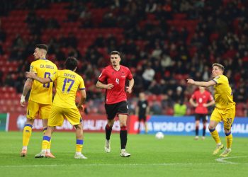 Zyrtare, mesfushori i kombëtares rinovon kontratën me skuadrën