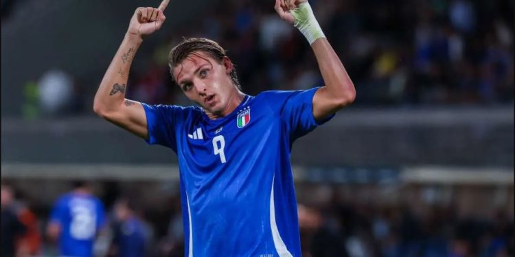 United “hedh sytë” nga Retegui, bomberi italian në krye të listës së teknikut Amorim