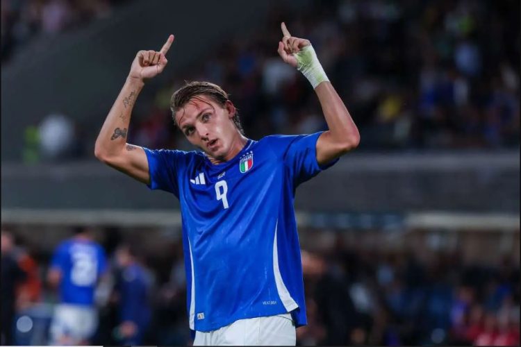 United “hedh sytë” nga Retegui, bomberi italian në krye të listës së teknikut Amorim