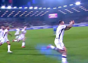 Incident në qendër të Prishtinës/ Festoi golin e Reni Manajt dhe qëlloi me armë në ajër, arrestohet autori