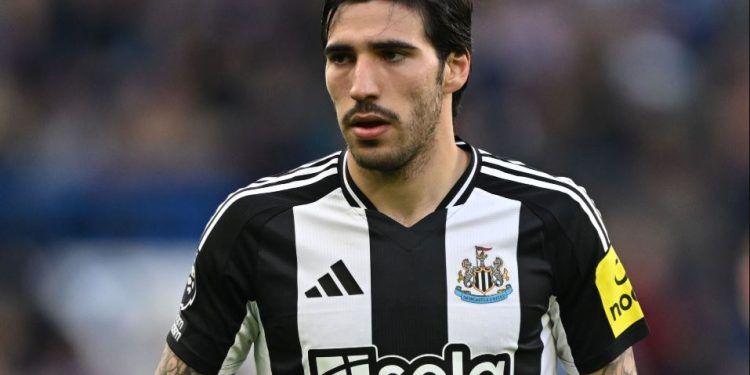 Newcastle “blindon” Tonalin, 150 mln euro kaluzola e shitjes, Juve del jashtë garës?