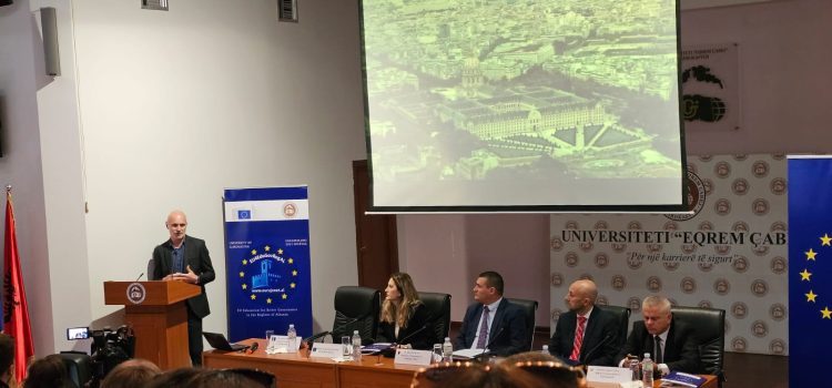 Dumani takim me studentë e pedagogë në Gjirokastër: SPAK ka treguar se askush nuk është mbi ligjin