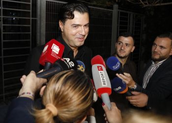 “E di që ju ka marrë malli”, Basha flet për mediat pas daljes nga SPAK