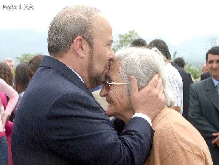 Lamtumirë Fatos, (anti)heroi i kohës sonë