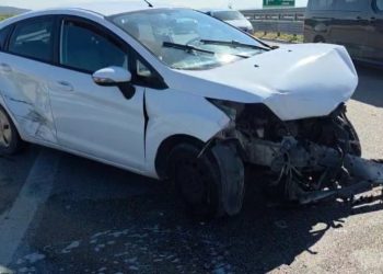 Aksidenti, përplasen dy automjete, plagoset një grua