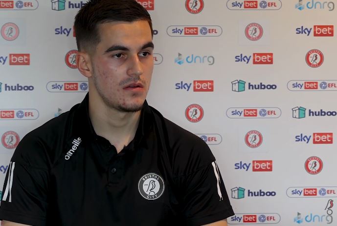 “Jam i kënaqur”, Mehmeti flet pas golit me Bristol Cityn: Vazhdoj kështu