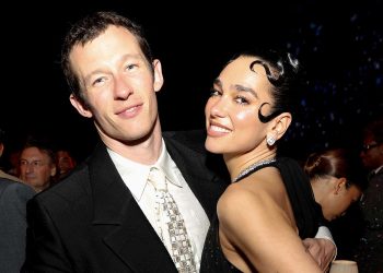 Një takim si në film: Si nisi romanca mes Dua Lipës dhe Callum Turner