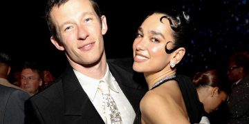 Një takim si në film: Si nisi romanca mes Dua Lipës dhe Callum Turner