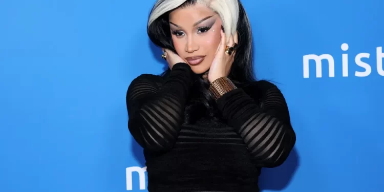 Rrëfimi i pazakontë i reperes Cardi B: Nuk i kam larë flokët për tre muaj