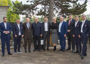 Serbi-Shqipëri / Delegacioni i FSHF merr pjesë në drekën zyrtare të organizuar nga Federata Serbe