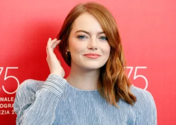 Ky është emri që Emma Stone përdori në fillimet e karrierës së saj si aktore
