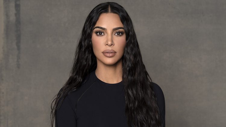 Kim Kardashian ngre dyshime për zbritjen në Hënë: Mendoj se nuk ka ndodhur!
