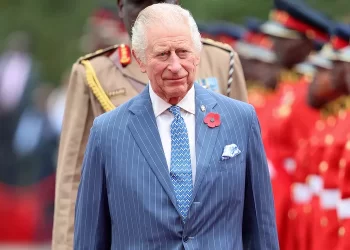 Shkrimtari i njohur paralajmëron: Mbretit Charles i duhet një vendim për të shpëtuar imazhin e monarkisë