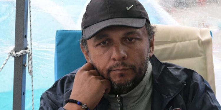 17 ditë në grevë urie/ Përkeqësohet gjendja e shqiptarit në mes të Athinës