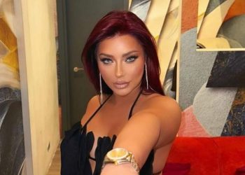 Sytë, zemra! Ronela Hajati uron partnerin për ditëlindje me këtë foto romantike