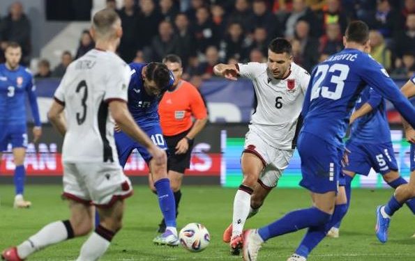 LIVE Serbi-Shqipëri/ 60 minuta lojë në Leskovac, Vlahovic i rrezikshëm (VIDEO)