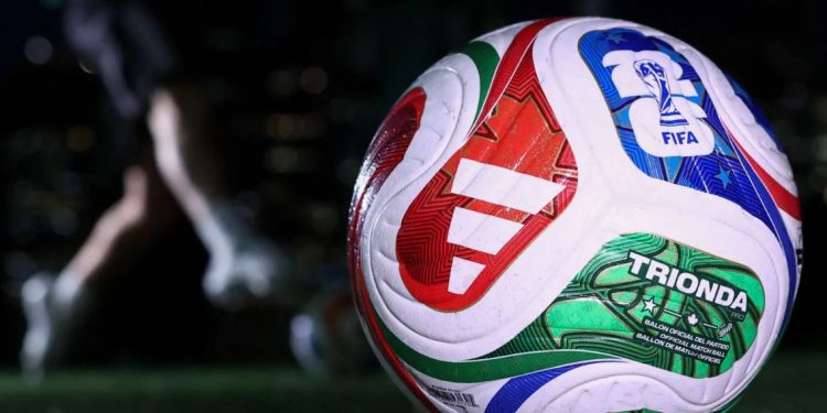 “Trionda”, FIFA prezanton topin zyrtar të Botërorit2026