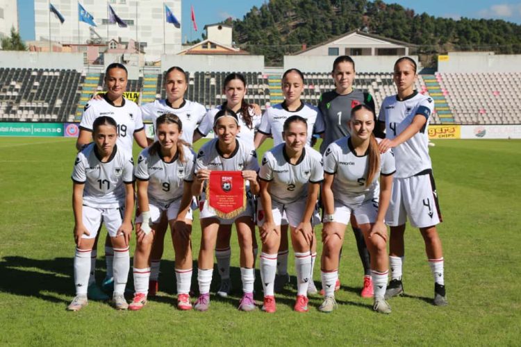 U-17 për vajza / Shqipëria barazon me Estoninë në “Elbasan Arena”