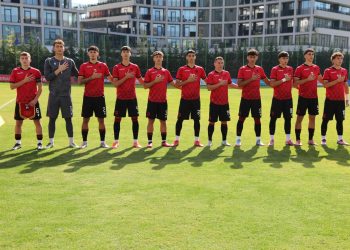 Miqësorja e dytë, Kombëtarja U-19 barazon 2-2 me Irlandën