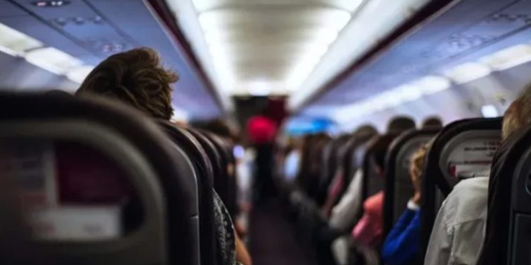 5 pasagjerë humbin ndjenjat në linjën Londër- Tiranë, avioni kthehet mbrapsht