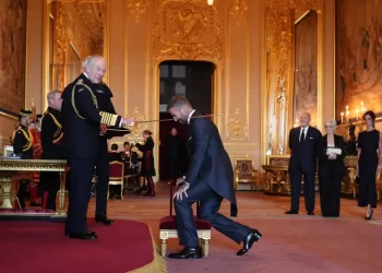 David Beckham zyrtarisht ‘Sir’, një moment historik për ikonën e futbollit