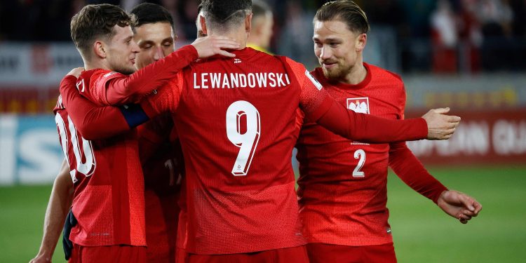 Lewandowski u tërhoq nga përfaqësuesja prej trajnerit, si mbërriti Polonia në play-off të Botërorit ndaj Shqipërisë