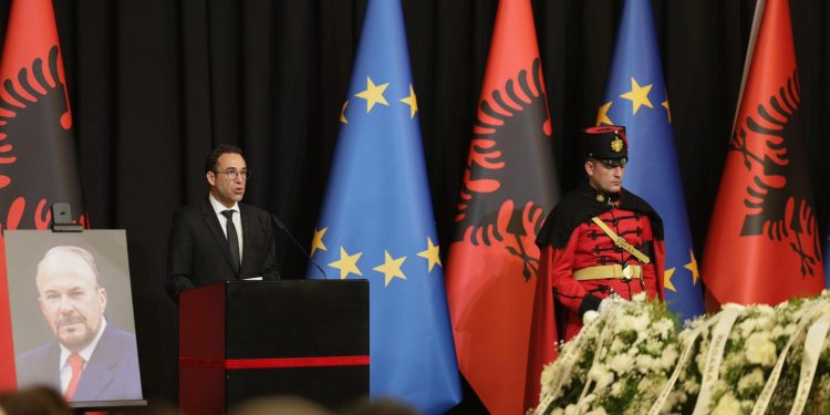 Djali i Fatos Nanos: Babai im më mësoi demokracinë dhe forcën e ringritjes! Burrë i rrallë shteti