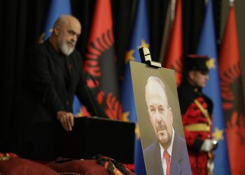 Rama: Nano ishte patriot dhe do mbetet në rreshtat e nderit të historisë