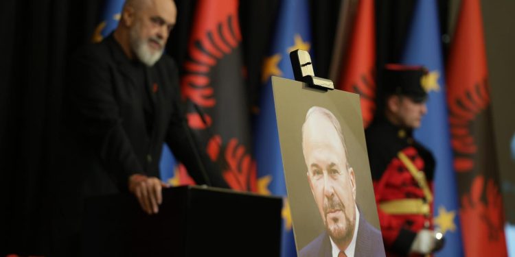 Rama: Nano ishte patriot dhe do mbetet në rreshtat e nderit të historisë