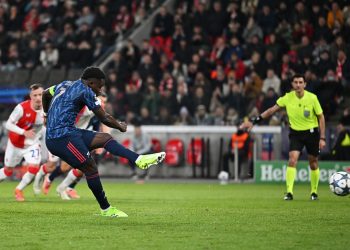 VIDEO/ Arsenali perfekt në Champions, Napoli vuan ndaj Frankfurt