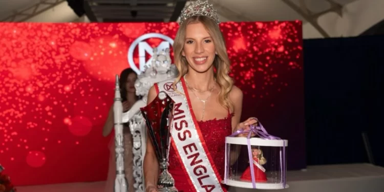 20-vjeçarja kurorëzohet “Miss Anglia”, deklaron hapur: Krenare që jam lezbike