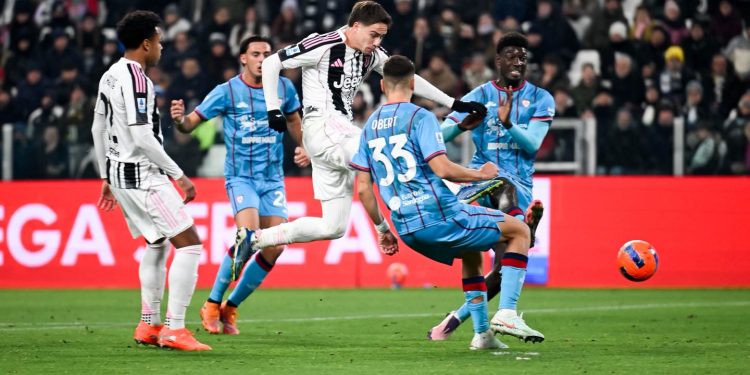 VIDEO/ Super Yildiz, Juventus thyen Cagliarin