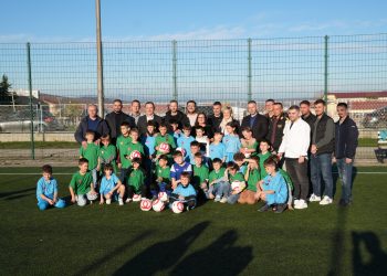 Ëndërr e bërë realitet/ Fëmijët e Luginës së Preshevës pajisen me bazë materiale falë projektit të FSHF-së, “Uniforma ime”