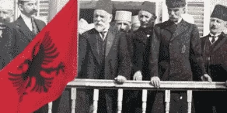 A u helmua Ismail Qemali në Itali? Ja çfarë thotë historiani i njohur