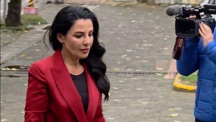 Balluku del nga gjykata, seanca shtyhet me dy orë