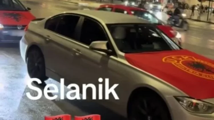Shqiptarët ‘ndezin’ Selanikun me flamuj kuqezi dhe të UÇK (VIDEO)