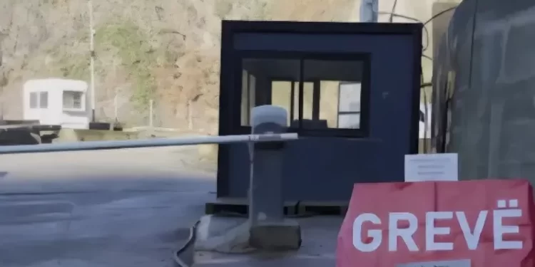 Mjerim nuk është të jesh i varfër. Mjerim është të kapardisesh në luks dhe t’i thuash vetes socialist