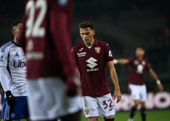 Ismajli “parkon në bokse”, Como “shuplakë” Asllanit (VIDEO)