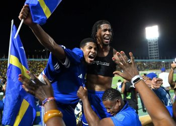 Curuçao shkruan historinë, vendi më pak i populluar do të luajë në Botëror