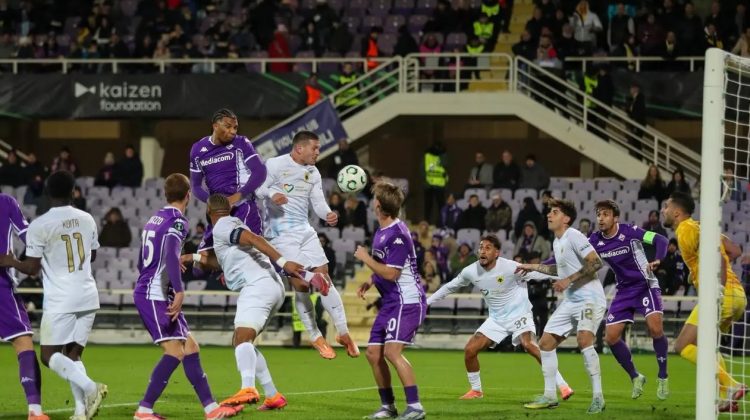 AEK trondit Fioren, i thyen në “Franchi”, shkëlqen Thomas Strakosha