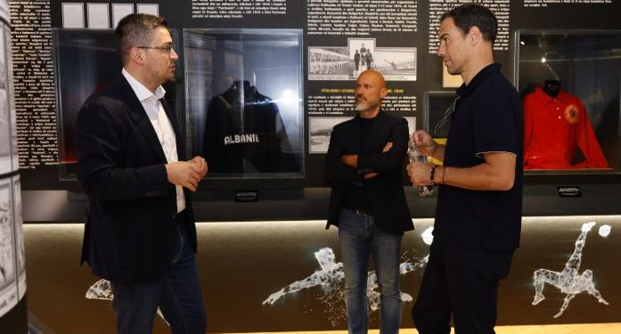 Përgjegjësi i Departamentit Teknik të UEFA-s, Bruno Cheyrou, viziton ambientet e “Shtëpisë së Futbollit”