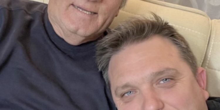 Mesazhi prekës nga Jul Deda në përvjetorin e humbjes së babait: Dy vjet pa ty, zemra ime…