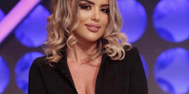 “Nuk kam menduar që jam e bukur…”/ Antonela Berisha reagon pas publikimit të fotos së saj para operacioneve në rrjet