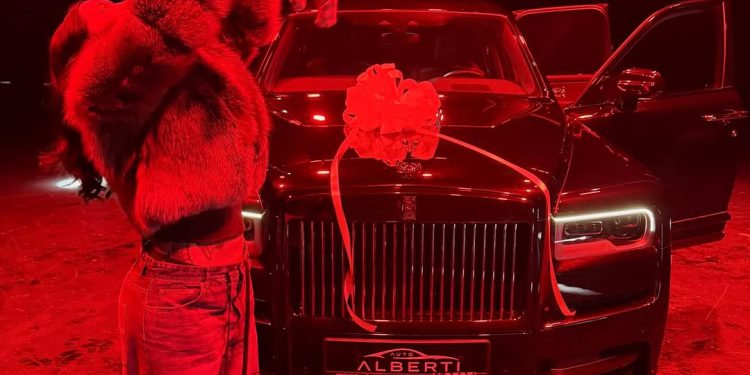 Dafina Zeqiri surprizohet me dhuratën me çmim marramendës nga bashkëshorti i saj!