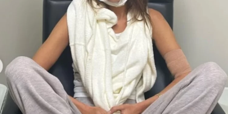 Bella Hadid flet hapur për ankthin dhe sëmundjen Lyme: Ka një ndjenjë turpi