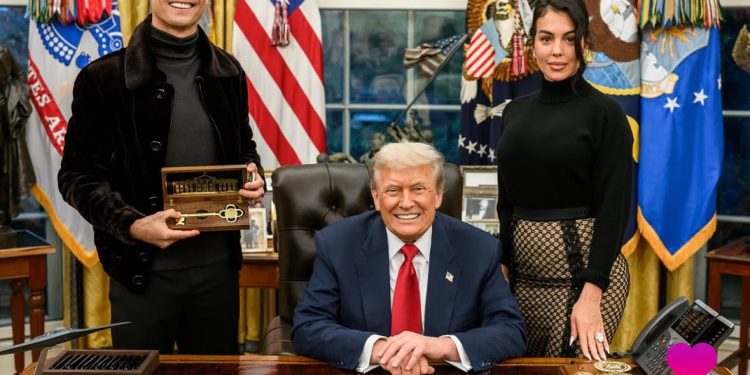 Ronaldo reagon pas takimit me Trumpin, falenderon për mikpritjen