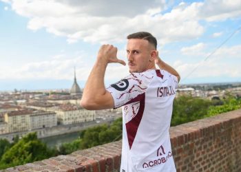 Ismajli në pikëpyetje, mbrojtësi kuqezi mund të humbasë duelin ndaj Lecce-s së Ramadanit e Berishës