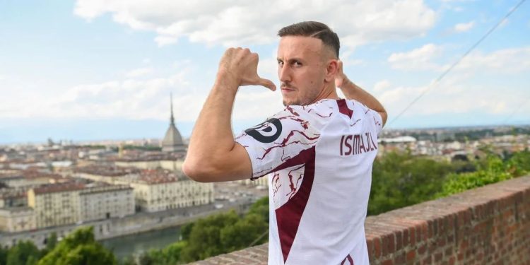 Ismajli në pikëpyetje, mbrojtësi kuqezi mund të humbasë duelin ndaj Lecce-s së Ramadanit e Berishës